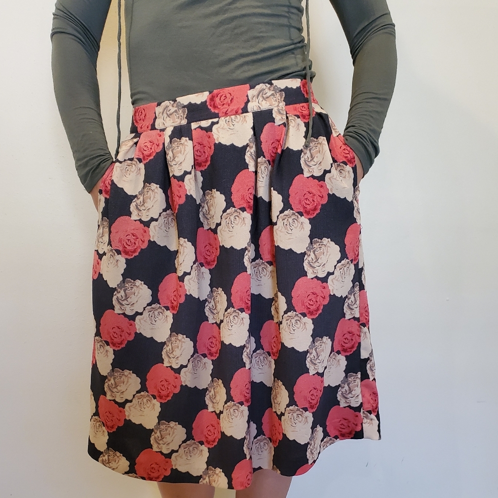 Mikarose knee length skirt size s